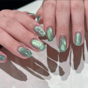 24pcs Glossy Green Ombre Reflective Glitter Cat Eye Press On Nails Full Cover